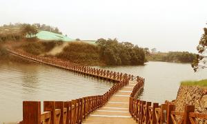 江西廬山西海中信集團高爾夫球浮橋
